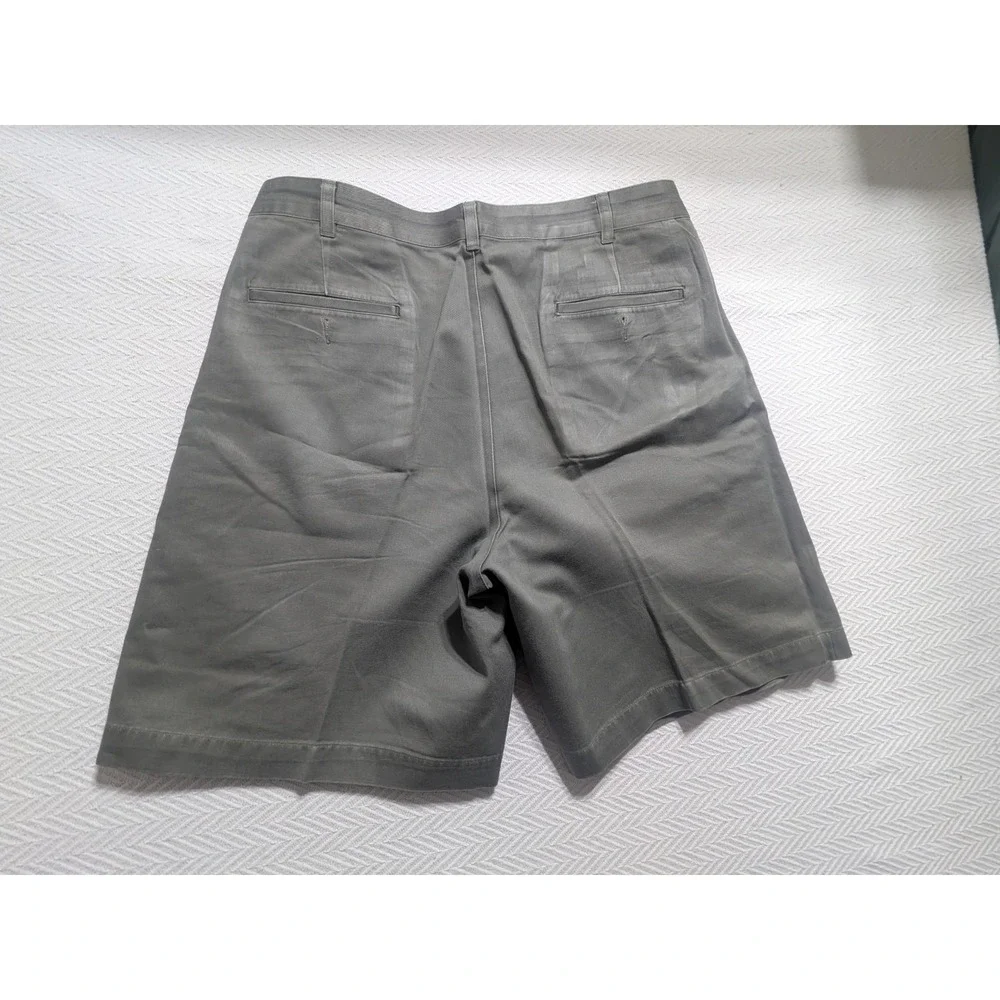 Brooks Brothers Men 35 Advantage Chino Shorts Gray / Olive Pleated Lightweight